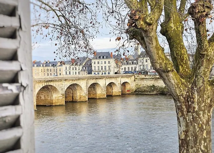 Quai 75 - 5 étoiles - Vue Vienne Châtellerault